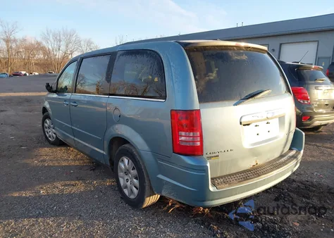 2009 Chrysler Town & Country Lx z USA, uszkodzony, nr VIN 2A8HR44E19R566945